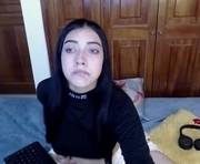 meghan_rossi is a 18 year old female webcam sex model.