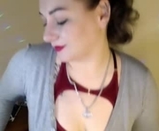 evelineli is a 26 year old female webcam sex model.