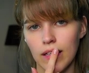 shelleyharn is a 18 year old female webcam sex model.