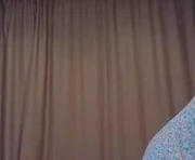 synnoveamond is a 18 year old female webcam sex model.