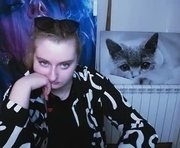 stellaray_ is a 20 year old female webcam sex model.