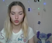 _kikiclark_ is a  year old female webcam sex model.