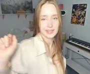 kissykarma is a 18 year old female webcam sex model.
