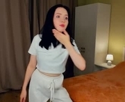 kianadarcey is a 18 year old female webcam sex model.
