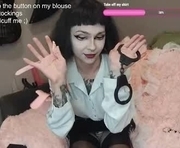 dandelion_sea is a  year old shemale webcam sex model.