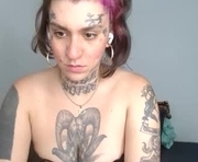 manuarango is a 28 year old female webcam sex model.