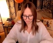 silvermoon_kira is a 25 year old female webcam sex model.