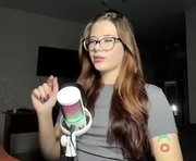 shannanwonnacott is a 18 year old female webcam sex model.