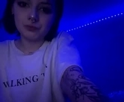 anmixhot is a 19 year old female webcam sex model.