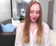 whiteprincessluna is a 23 year old female webcam sex model.