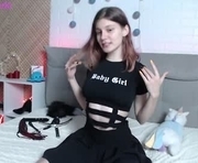 di_perle is a  year old female webcam sex model.