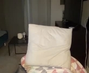 mmminnie is a  year old female webcam sex model.