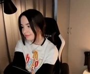 danielleclarka is a 18 year old female webcam sex model.