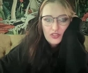 envysnoww is a 28 year old female webcam sex model.