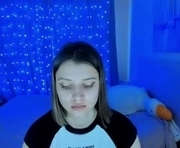 soninex is a 24 year old female webcam sex model.