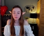 gloxinya is a 19 year old female webcam sex model.