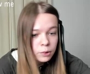 lerashy is a 18 year old female webcam sex model.