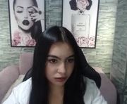 kendall18_b is a  year old female webcam sex model.