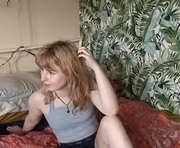 lemonmczesty is a  year old female webcam sex model.