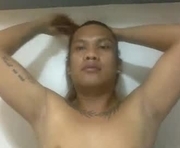 thukie05 is a  year old shemale webcam sex model.