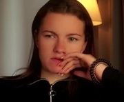 jodyhey is a 18 year old female webcam sex model.