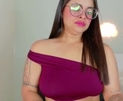alaskaarosse__ is a 25 year old female webcam sex model.