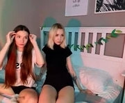 cute_kitten666 is a 19 year old female webcam sex model.