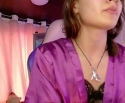 bloumy_cream is a 19 year old female webcam sex model.