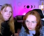 dakota_dear is a 23 year old female webcam sex model.