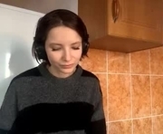 samdenafo is a 18 year old female webcam sex model.