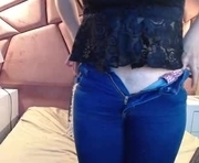 luzhy is a 28 year old female webcam sex model.
