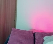 leslystone_ is a  year old female webcam sex model.