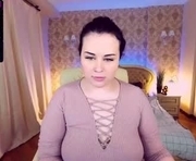 pollyhollyy is a 22 year old female webcam sex model.