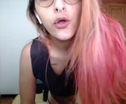 thammyspencer is a 22 year old female webcam sex model.