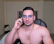 john_king29 is a 19 year old male webcam sex model.
