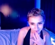 loorelai is a 22 year old female webcam sex model.