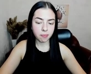 alina_simmons is a 21 year old female webcam sex model.