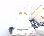 sofia13vene is a 22 year old female webcam sex model.