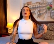 emily_queennn is a 18 year old female webcam sex model.