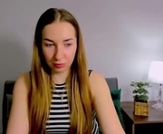 ariaamazing is a  year old female webcam sex model.