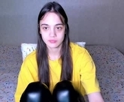 littleashleyy is a 18 year old female webcam sex model.