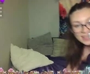 alijones18 is a 19 year old female webcam sex model.