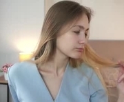 philippabluitt is a 18 year old female webcam sex model.