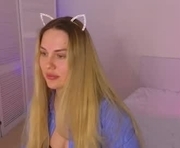 rosaliiiii is a 24 year old female webcam sex model.