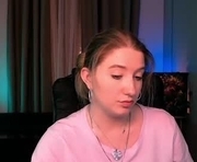 melani_first is a 18 year old female webcam sex model.