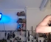 gutdrin is a  year old female webcam sex model.