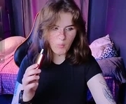 darksh1ne is a  year old female webcam sex model.
