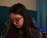 gizefto is a 19 year old female webcam sex model.