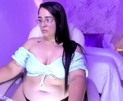 carolyne_wills is a  year old female webcam sex model.