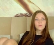 ellenbush is a 18 year old female webcam sex model.